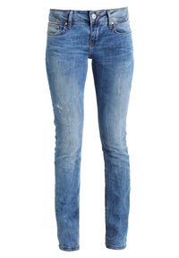 Jean ajustados en un material de denim azul claro, con un lavado desgastado, un sutil desgaste y un diseño clásico de cinco bolsillos con cierre de botón.