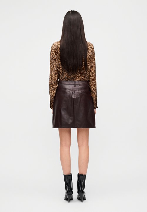 Robe LA MODE EST A VOUS Taille 34 / XS - Seconde main, friperie en ligne DHEM – DHEM Friperie en Robe LA MODE EST A VOUS Taille 34 / XS - Seconde main, friperie en ligne DHEM – DHEM Friperie en