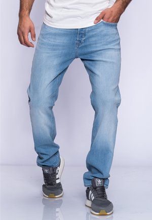 CLARK JJARIS  - Straight leg jeans - light blue denim