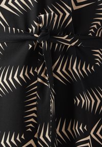 Vero Moda Curve VMCEASY DRESS - Vardagsklänning - black