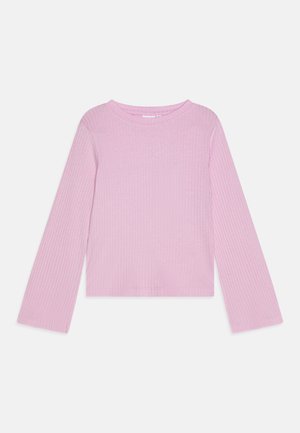 Pink long-sleeve top made of ribbed fabric, featuring a crew neckline and a fitted silhouette with no visible patterns or hardware.