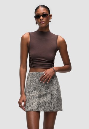 AMBER  - Toppi - chocolate brown