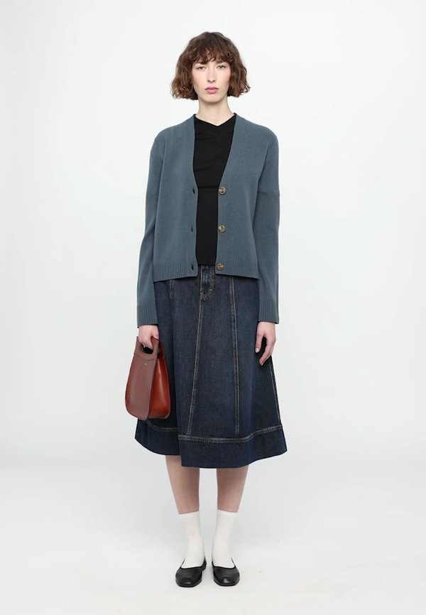 V NECK CARDIGAN - Cardigan3