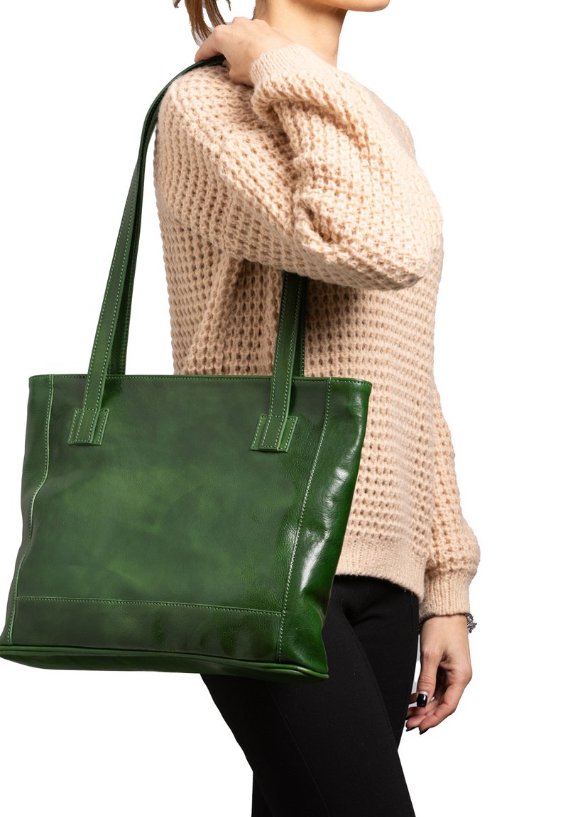 Borsa a tracolla verde in pelle con texture liscia, dotata di manici resistenti, un design spazioso e dettagli di cucitura a contrasto.