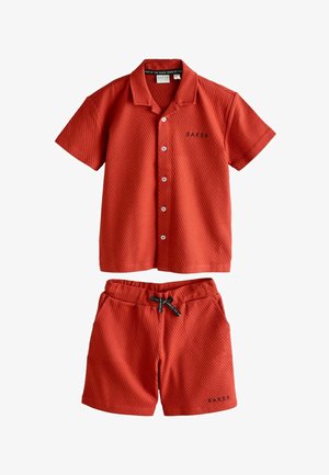 Baker by Ted Baker, REGULAR FIT - TEXTURED SHIRT AND SHORTS SET . - Jogginghose - rust red