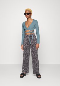 Even&Odd Petite Camisola de manga comprida - blue-grey