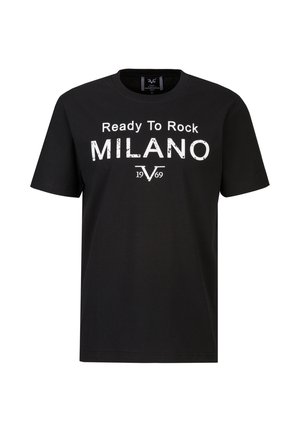 T-shirt noir à manches courtes avec texte blanc "Ready To Rock MILANO 1969" et un logo "V" stylisé centré sur la poitrine.