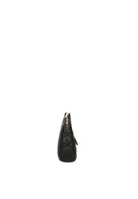 Borsa a tracolla nera trapuntata con forma triangolare, chiusura con zip in metallo e superficie testurizzata con motivi a diamante. Inclusa tracolla regolabile.