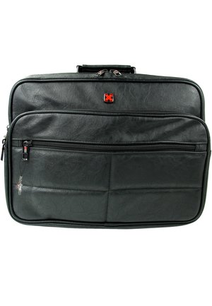 Mallette en cuir noir avec poche zippée à l'avant, poignée supérieure et logo carré rouge centré au-dessus de la poche.