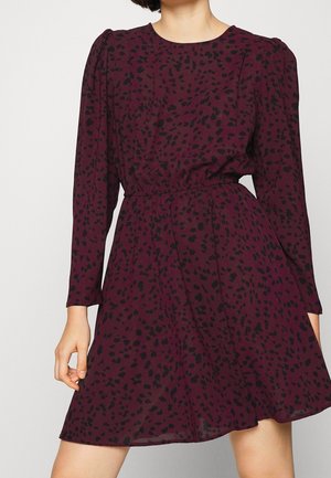 Freizeitkleid - bordeaux