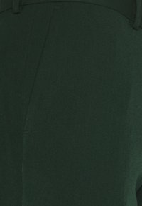 Isaac Dewhirst THE FASHION SUIT  - Κοστούμι - green