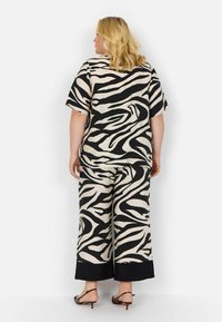 Wasabi Concept LUANA  - Tygbyxor - c black combi