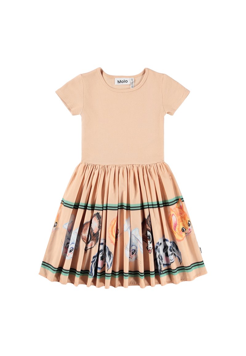 Kjortermet kjole med en persikofarget ribbet overdel og en vid skirt med illustrerte dyr. Grønn stripe i midjen tilfører detalj.