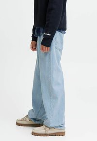 Jack & Jones Junior IALEX  - Relaxed fit jeans - blue denim