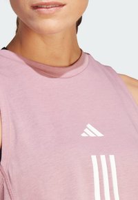 adidas Performance TRAIN ESSENTIALS TRAIN 3-STRIPES - Top - orchid/white