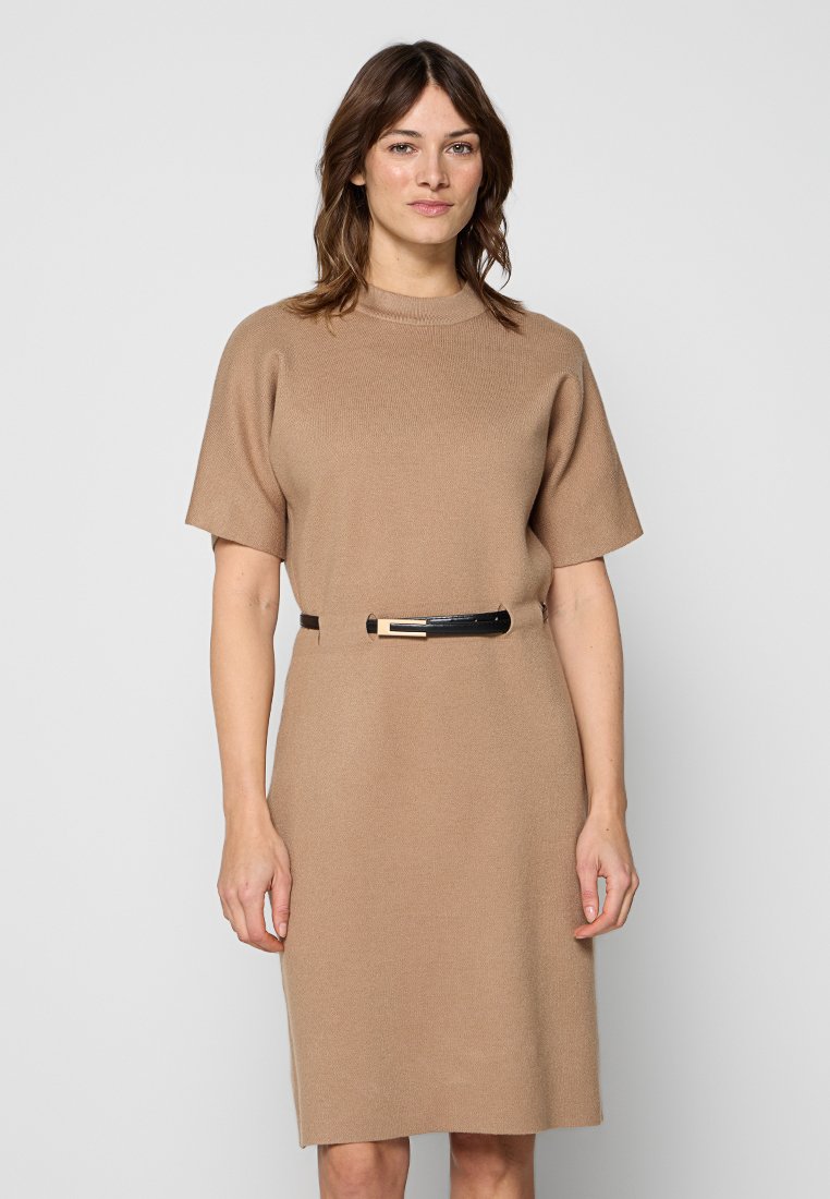 Apart Gebreide jurk camel Apart Gebreide jurk camel