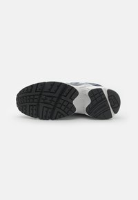 New Balance 725 UNISEX - Sneaker low - titanium