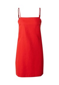 Rotes ärmelloses Kleid mit dünnen Trägern, aus glattem Stoff gefertigt. Gerader Schnitt, knielang und ohne zusätzliche Muster oder Verzierungen.