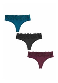Drie geribbelde stringetjes in teal, zwart en bordeauxrood met brede kanten bloemenbandjes op een witte achtergrond.