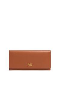 Cartera de cuero marrón con textura suave, cierre con solapa y texto en relieve dorado "BIMBA Y LOLA" en la parte frontal. Diseño rectangular.