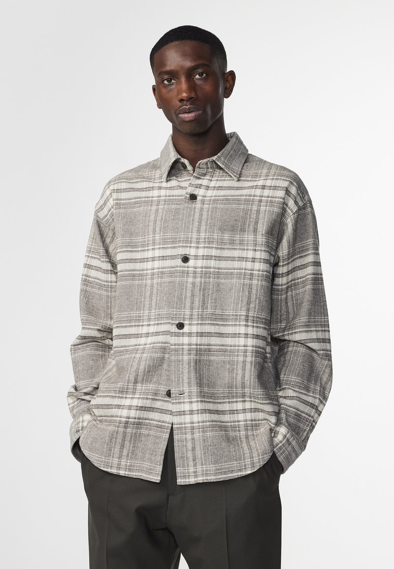 NN.07 ADWIN - Skjorter - brown check
