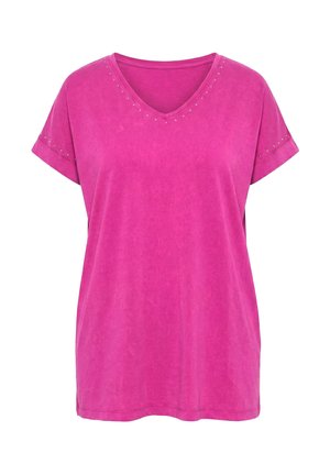 Blusa a maniche corte di colore rosa acceso con scollo a V e piccoli borchietti argento che decorano il colletto e i bordi delle maniche.