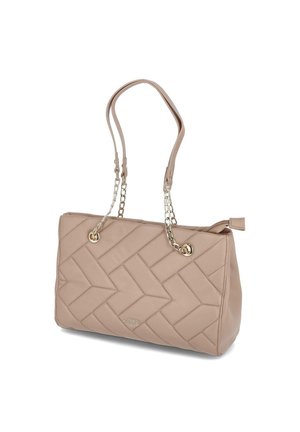 Beige Stepp-Tote mit kettenverzierten Schulterriemen und Reißverschluss. Glattes synthetisches Material mit geometrischem Muster.