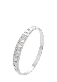 Ezüst bangle karkötő, amelyen az külső sávon váltakozó sima és gyémánttal díszített szívformák találhatók.