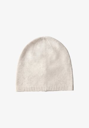 Bonnet en tricot gris clair avec une finition douce et texturée et un ourlet côtelé. Couronne arrondie sans motifs ni matériel visible.