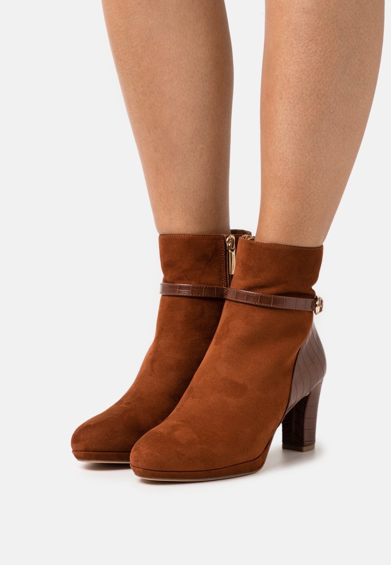 Tamaris Botines de tacón - cognac