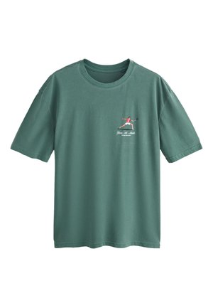Next, REGULAR FIT - SPORTS GRAPHIC LICENCE T-SHIRT . - Print T-shirt - green dunlop tennis