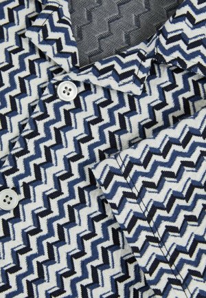 Reiss REISS VALLATTA ZIG-ZAG KNIT CUBAN-COLLAR SHIRT - Skjorter - blue