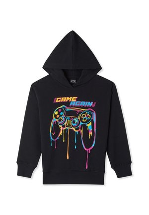 Felpa nera con cappuccio con grafica colorata e colante di un controller di videogiochi e le parole "GAME AGAIN" sopra, in testo vivace rosa, giallo e blu.
