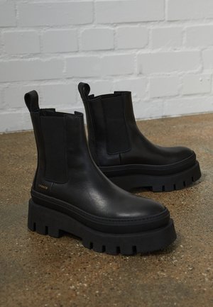 CPH686 - Platform ankle boots - black