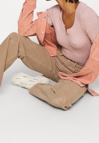 Nly by Nelly Langærmet T-shirt - mauve