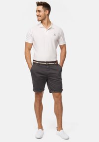 INDICODE JEANS INCUNNING - Shorts - raven