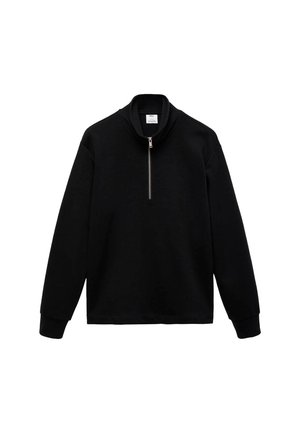 Suéter negro con cuello alto y cierre de quartzo, hecho de material suave. Presenta mangas largas y un corte relajado. Diseño minimalista.