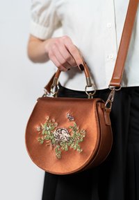 FABLE ENGLAND - SLEEPY FAWN EMBROIDERED - Handbag - cognac Thumbnail Image 1