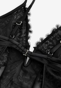 Next EMBROIDERED - REGULAR FIT - Body - black