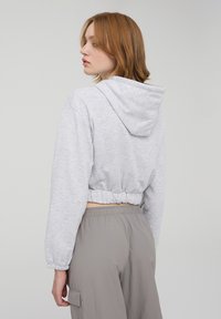 Terranova Felpa con zip - grigio chiaro melange