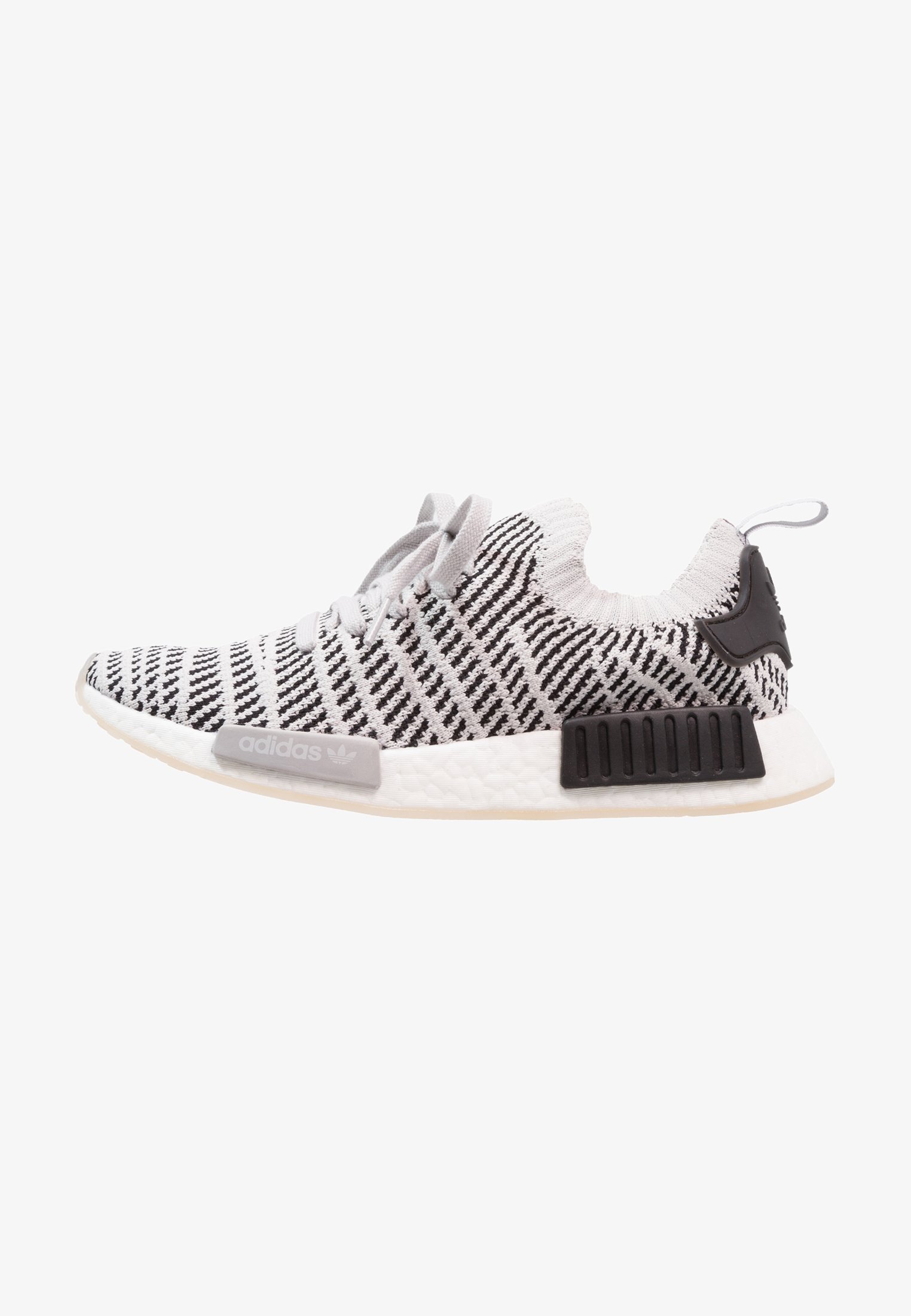 Originals nmd_r1 stlt primeknit trainers core Clearance
