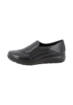 Scarpa nera slip-on realizzata in pelle liscia, con pannelli elastici ai lati, punta arrotondata e suola in gomma con pattern antiscivolo.