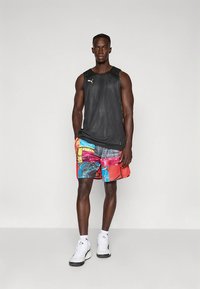 Puma HOOPTOPIA REVERSIBLE SHORT - Urheilushortsit - black
