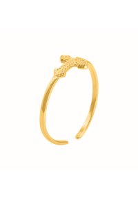 Bague en doré avec un bandeau ouvert et un design de croix texturée, présentant une finition lisse et des détails subtils sur la section en croix.