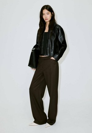 Mango, ADULT - Chaqueta de cuero sintético - black
