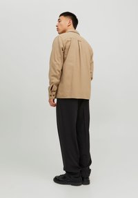 Jack & Jones EEDDIE - Chemise - crockery