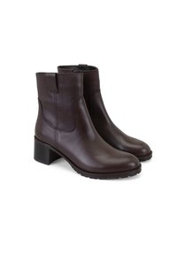 Bottines en cuir marron avec un talon carré, dotées de panneaux élastiques sur les côtés et d'une texture lisse. Fermeture éclair à l'arrière.