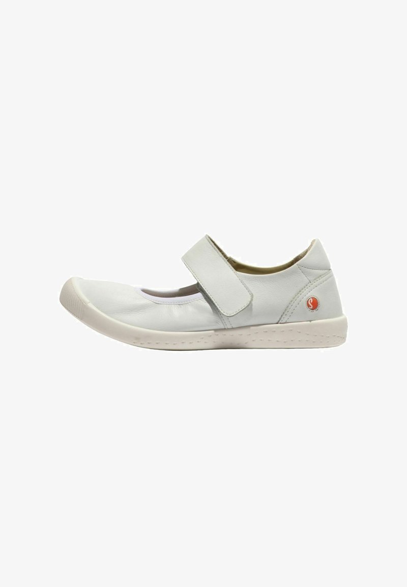 Weiße Leder-Mary-Jane-Schuhe mit einem Klettverschluss, abgerunderter Zehenpartie und einer strukturierten Sohle. Verfügt über ein kleines rotes Logo an der Ferse.