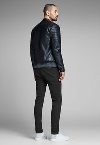 Jack & Jones Liam - Vaqueros pitillo - black
