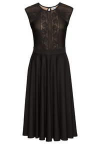 Černé šaty s přiléhavým krajkovým korzetem a detaily ve tvaru klíčové dírky, hladkou sukní a krátkými rukávy, které vytvářejí kontrast textur.